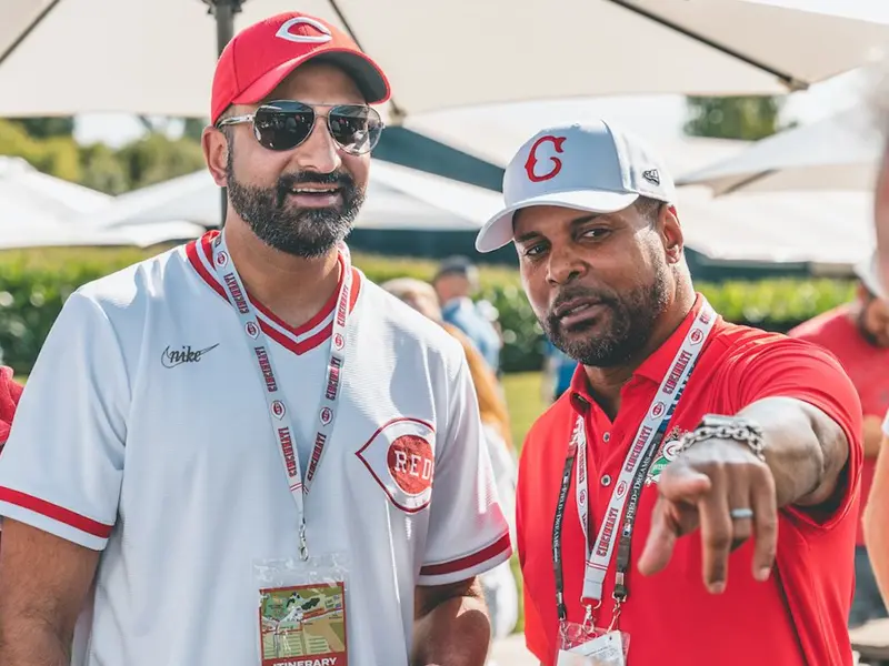 Reds legend Barry Larkin gets international baseball stadium named for him